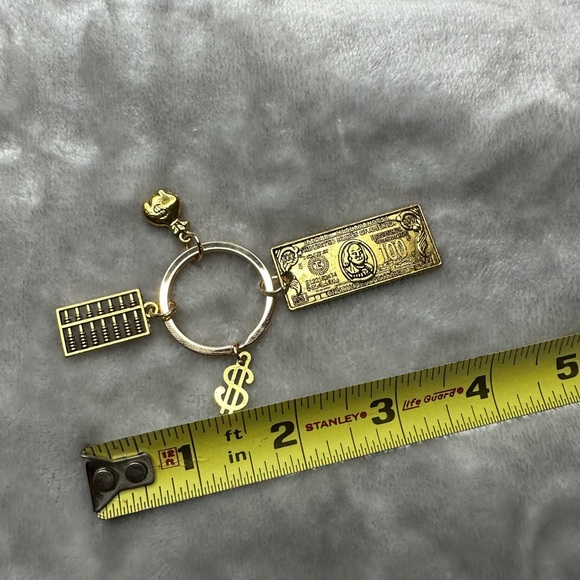 Gold money keychaiN - Picture 2 of 3